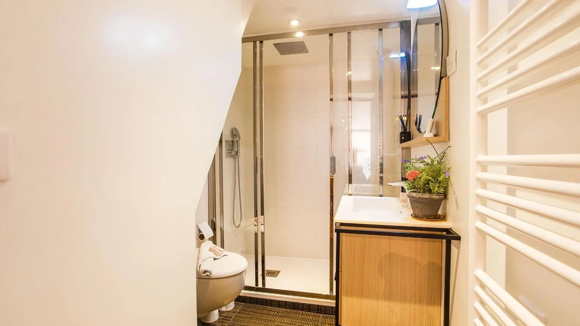 La Treille Ap4334 By Riviera Holiday Homes Nice Apartment
