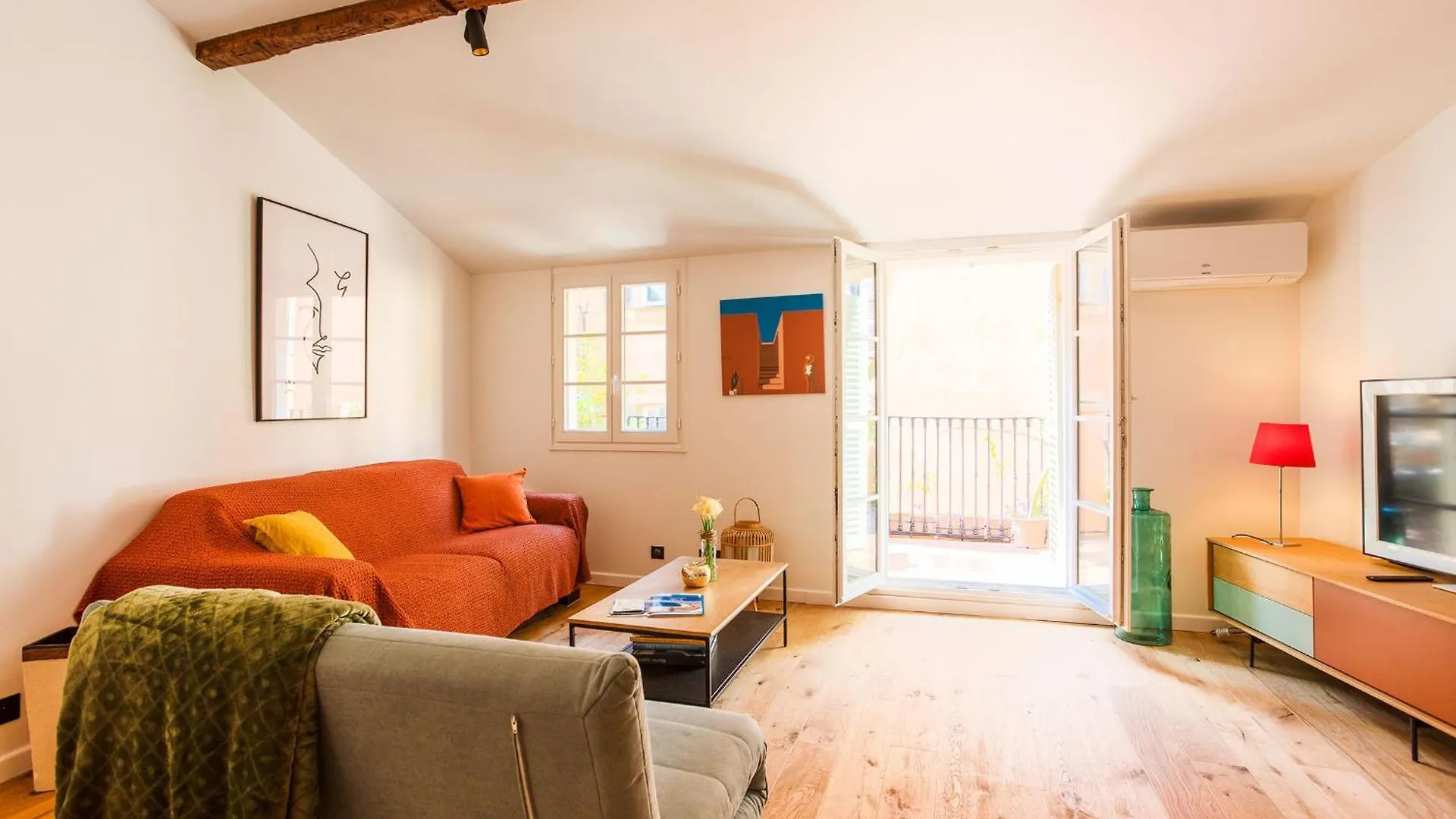 La Treille Ap4334 By Riviera Holiday Homes Nice Apartment